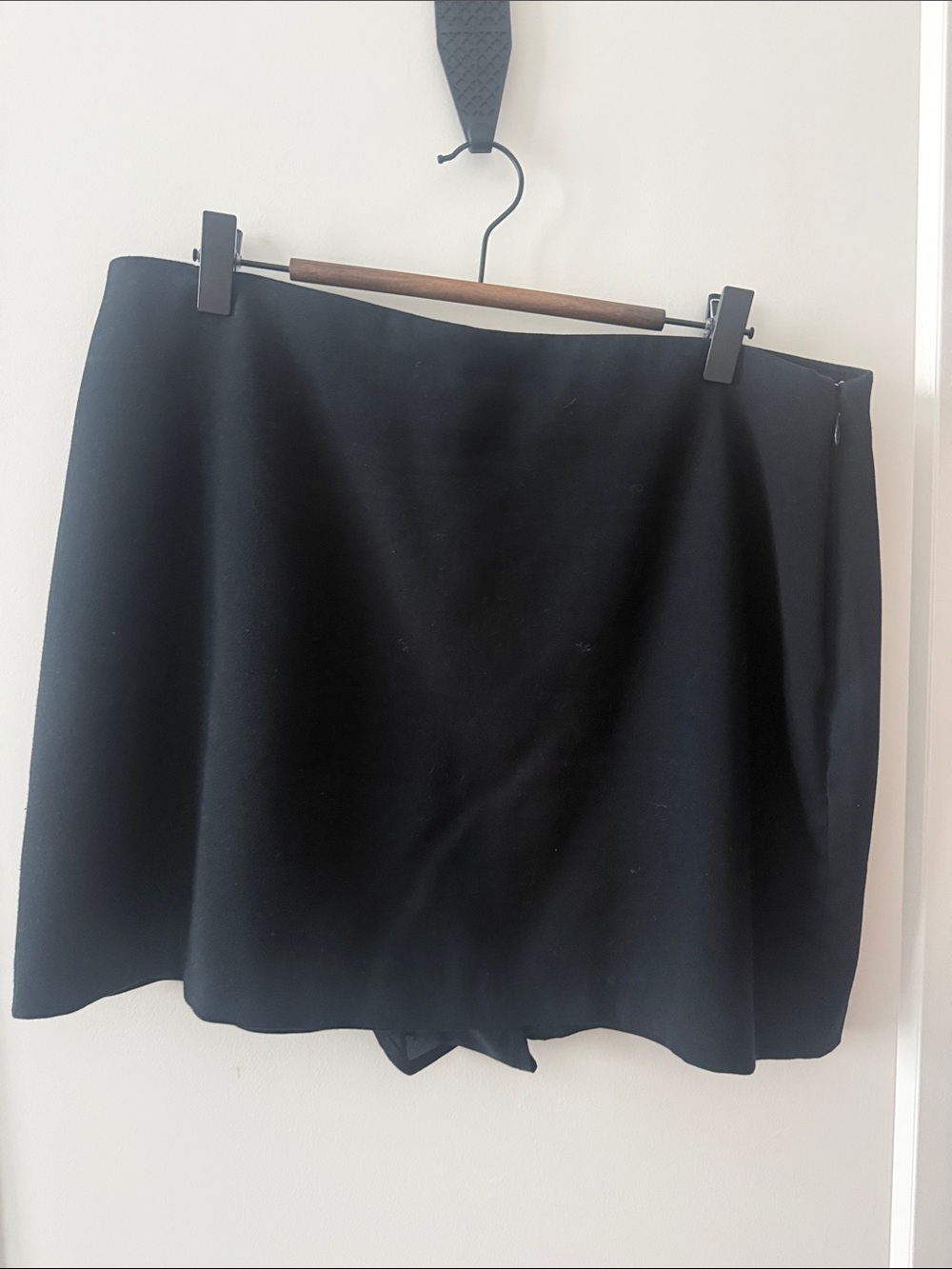 Abercrombie Scarlett Mini Skort in Ultra High Rise
